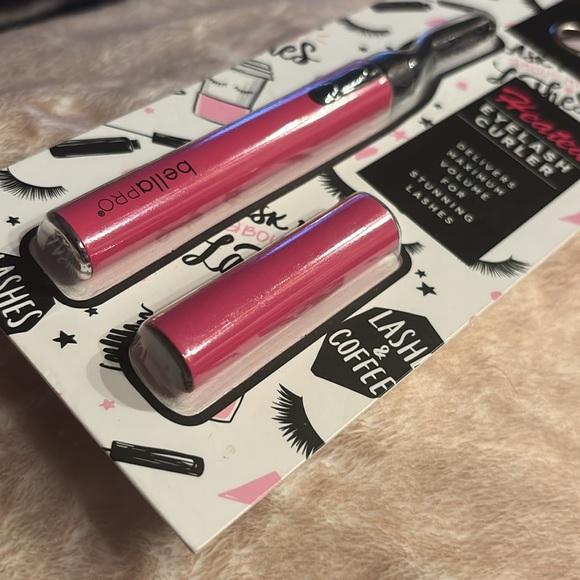 Eyelash Duo - Heated Eyelash Curler with Revlon Waterproof Mascara - Picture 4 of 10